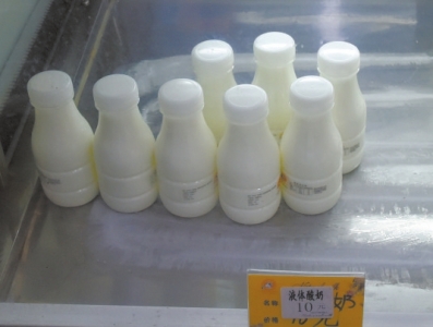 抽检的成都乃奇妙可液体酸奶在不合格名单之中。