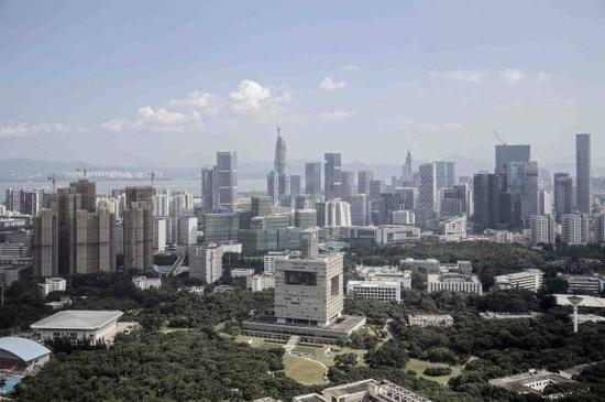 从腾讯新总部大楼看到的深圳天际线。（图片来源：彭博社）