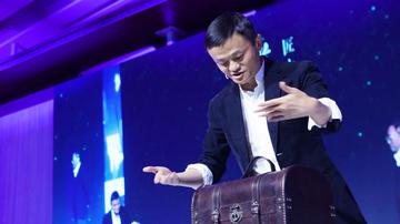 商界春晚：马云魔术惊艳全场