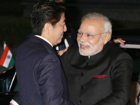 日本首相安倍会晤印度总理莫迪(新浪资料图)