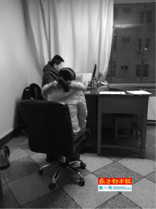 王颖(化名)报警现场。