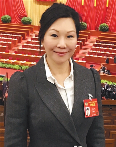 翟美卿 全国政协委员，香江集团总裁。