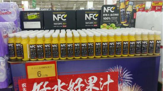 超市中的NFC果汁。马金顺 摄