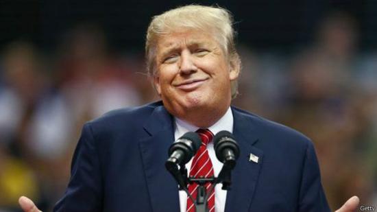 特朗普系着中国制造的领带演讲:买美国货雇美