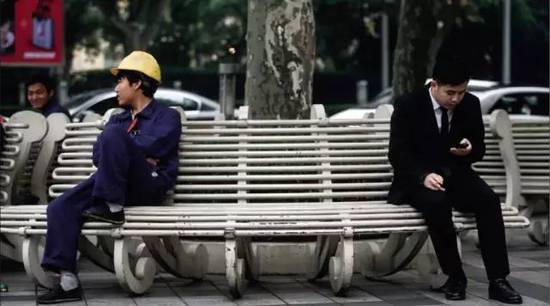 中国各地区收入差距_美媒：世界各地贫富差距加剧只有中国是个例外