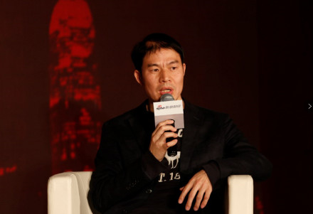 大钧资产总裁、合伙人胡湘参加新浪2017港股通投资论坛。