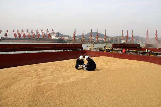 日媒:美对华征收高额关税相当于向美企开刀|