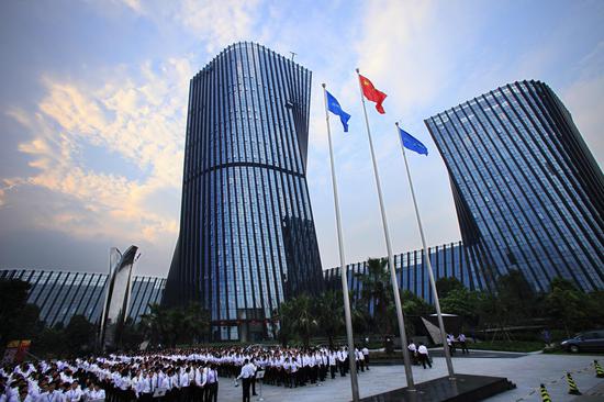 美的出海十年:2017年海外业务营收将超国内|美