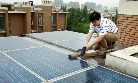 用煤大国领跑清洁转型:央企巨头抢进新能源大