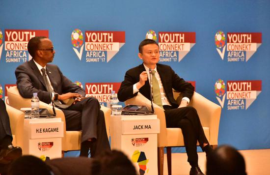 当地时间7月21日晚，在Youth Connket非洲青年峰会后与媒体见面。