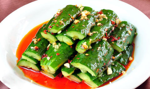 官方回应拍黄瓜罚一万元:超范围经营凉菜 依法