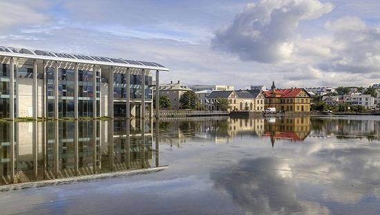 救命草成心头病 旅游业会让冰岛经济再次热过