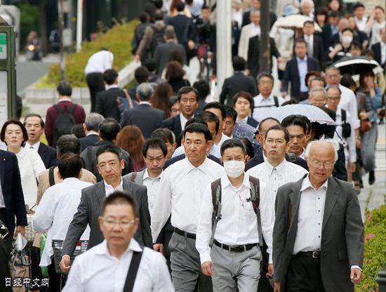 日媒:日本商讨公务员退休年龄推迟到65岁|公务