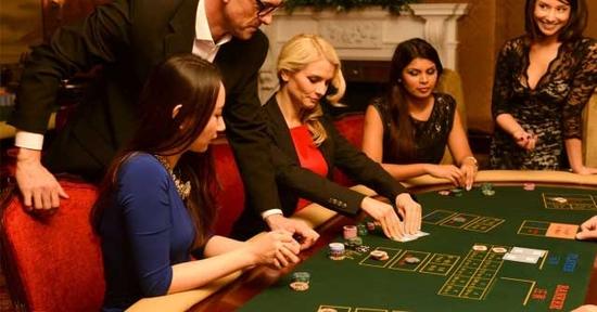 中国地产商卖掉收购仅一年的英国赌场|蓝鼎国