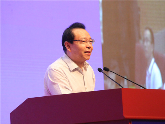 华融资产董事长_华融董事长赖小民情人(2)