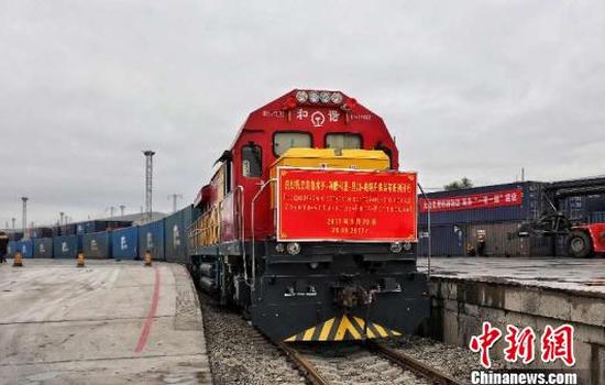 新疆铁路开启中欧班列东联西出铁海联运新通