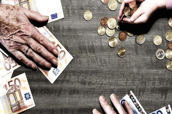 研报:百万美元富翁人数美国最多中国第二|百万