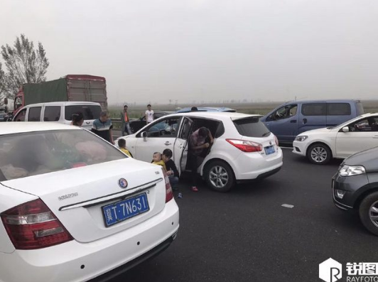 黄金周有多堵?北京去沧州200多公里开了一夜