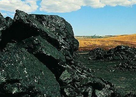 黑色系期货收盘大跌 焦炭收跌近7% 焦煤跌6.4