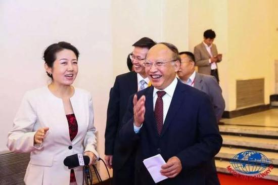 中铁总技术顾问：中国正在试验验证无人驾驶高速列车