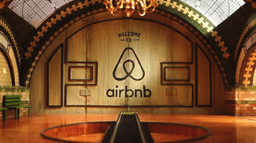 Airbnb更名换帅等坏消息不断