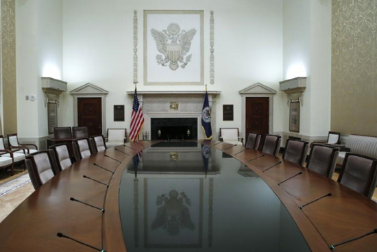资料图片：2014年2月，华盛顿，美联储总部大楼内的一间会议室。REUTERS/Jim Bourg