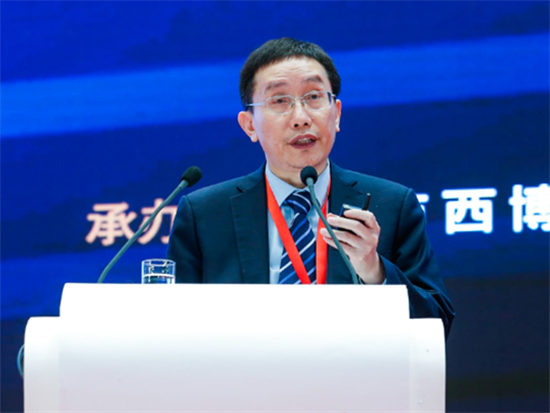 中国社会科学院城市与竞争力研究中心主任倪鹏飞