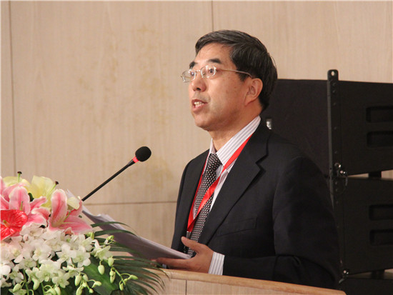 国家行政学院党委副书记,常务副院长马建堂