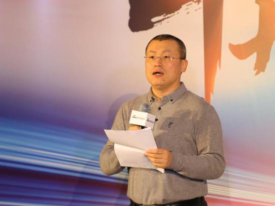 图为新浪网副总裁邓庆旭。(摄影 张锐)