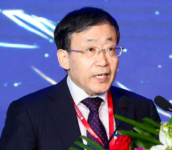 中国银保监会国有重点金融机构监事会主席于学军出席并演讲。