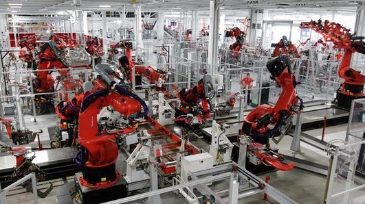 郭台铭:最多10年,富士康将用机器人取代80