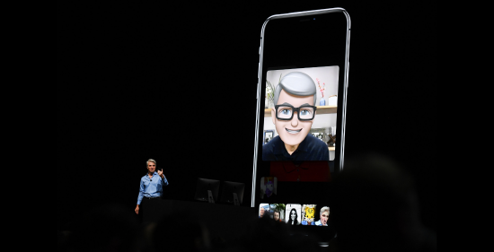 苹果将推出3000美元头戴式设备 动动眼捏捏手即可操控