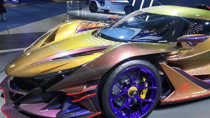 视频丨进博会现2000万跑车 刚发售就被抢购一空