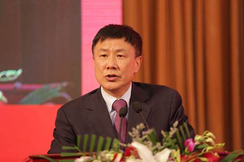 中国国际经济交流中心首席研究员、国家发改委学术委员会原秘书长张燕生