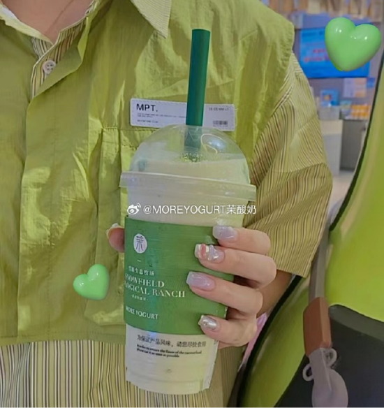 “酸奶刺客”茉酸奶再惹争议，专家直呼“易引发攀比之风，应该叫停”！