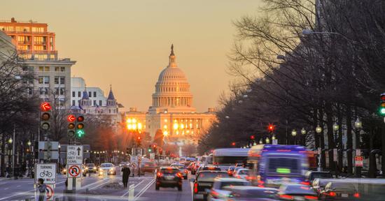 美国众议院当地时间周四晚以微弱多数通过了将华盛顿特区变成美国第51