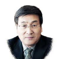 侯守法
