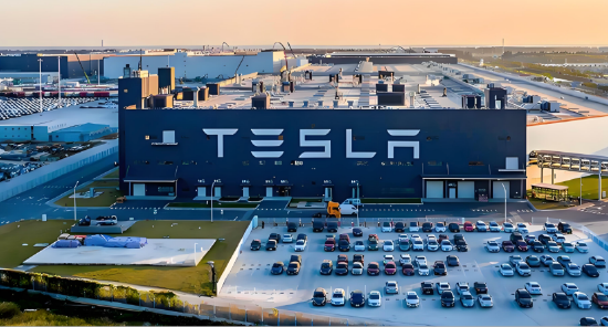 又现高速惊魂！特斯拉国内接连发生“断电门”，车主心寒：一句道歉都没有