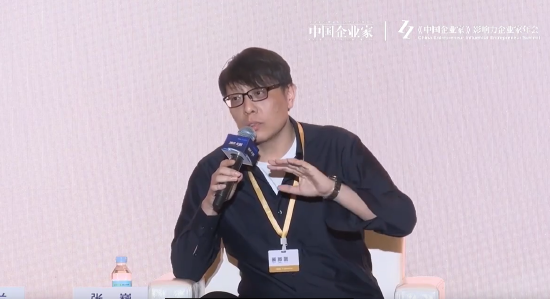 逐际动力张巍：AI的本质不是“替代人”，而是“Empower人”