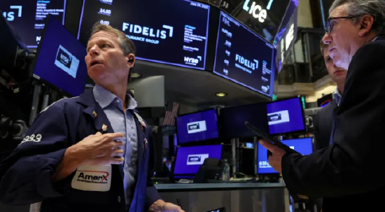 盘前：三大期指齐跌，小非农连续四个月超预期