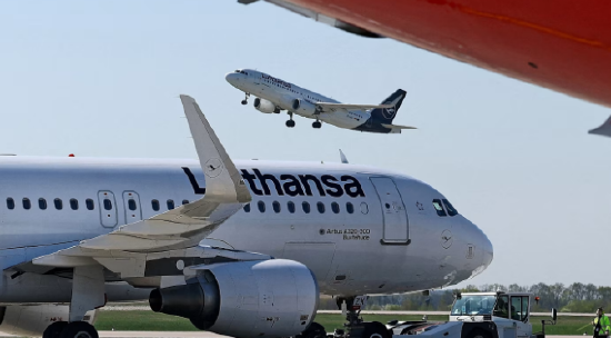 汉莎航空拟出售软件资产 交易价值可达10亿欧元