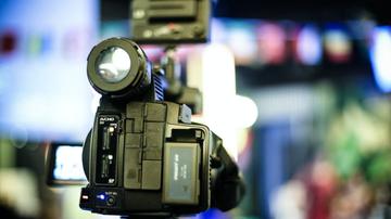 疫情下的横漂 15天亏850万