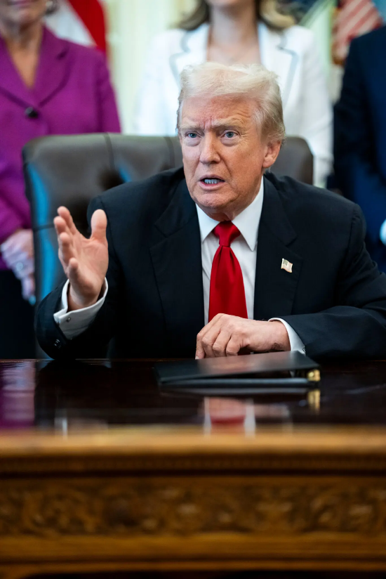 一心追逐经济繁荣,白宫对人工智能的风险视而不见