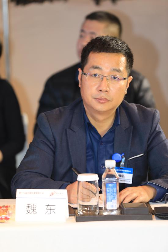 濠博娱乐场体验金,未进豪门再生二胎,吴佩慈男友被带走了......