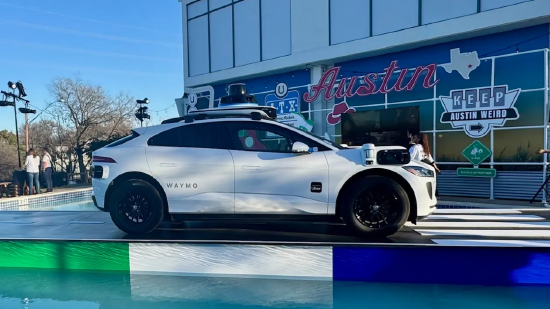 3 月,Waymo 在得克萨斯州奥斯汀推出了叫车服务,这里是自动驾驶汽车测试的热门地点。
