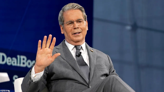 贝森特称美国今年GDP增速将达3%，认为假日季表现“非常强劲”