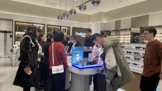 夸克AI眼镜45天产能已卖光？官方客服：紧急增产备货