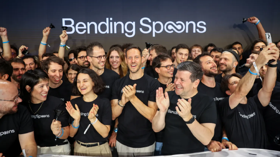 伯克希尔追加3.3亿美元投资,Bending Spoons股价暴涨35%