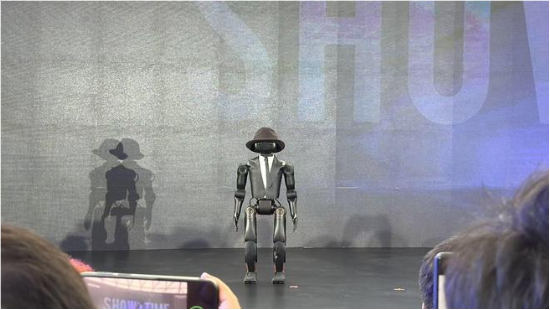 （加速進化Booster K1機器人）