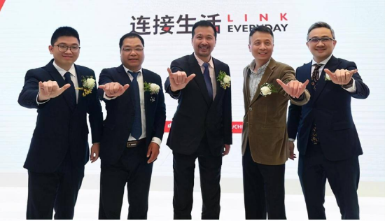 高管套现16亿，业绩5年首降！ 公牛“插座一哥”地位危矣 | BUG